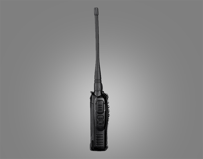 环球通TH-2800对讲机侧面